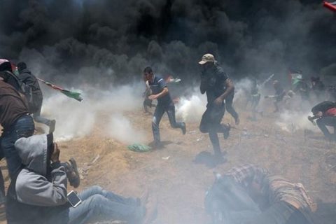 Gaza clashes-19 Palestinians and Israeli soldier wounded