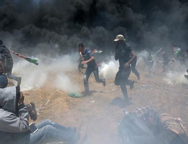 Gaza clashes-19 Palestinians and Israeli soldier wounded